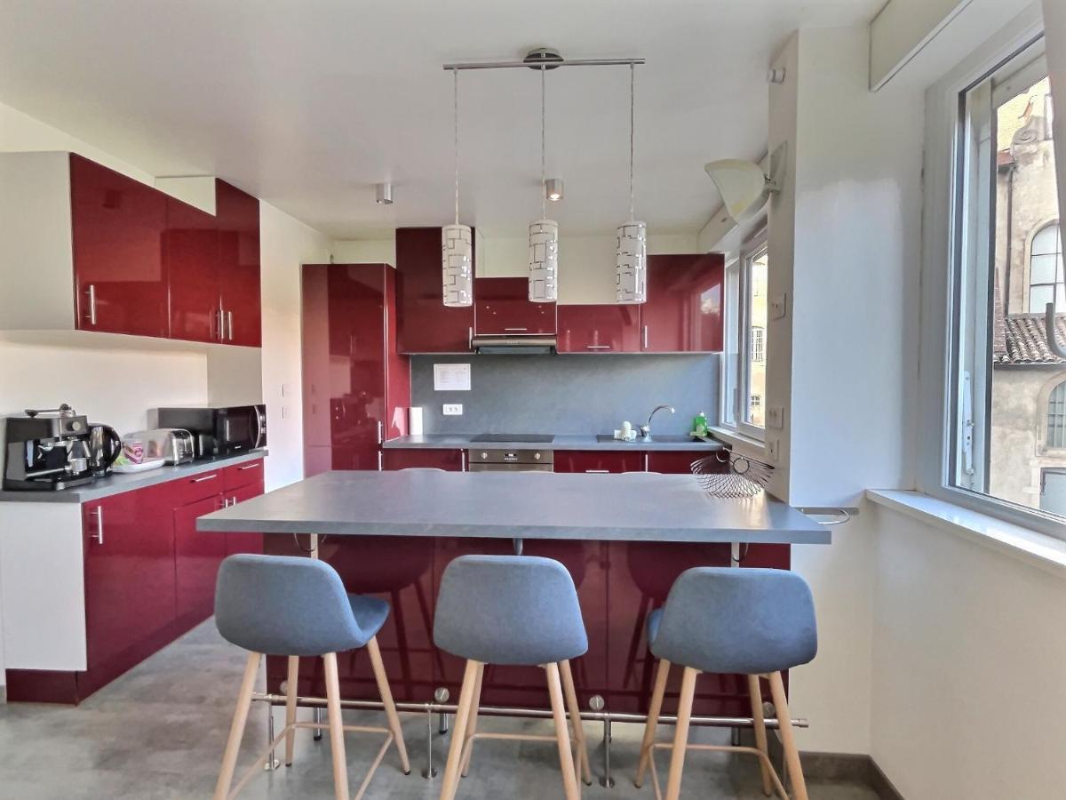 "Magic Red" De Miss.K Conciergerie Apartment Macon Luaran gambar